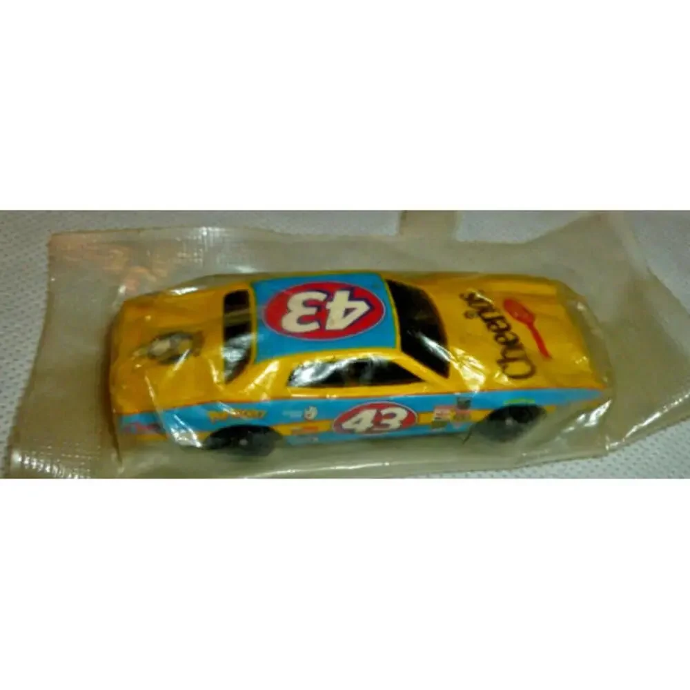 Hot Wheels 2003 Salute to Richard Petty 74 Dodge‎ Charger #43 Cheerios SEALED